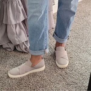 New! Lucky Brand Larays Gray Slip On Knit Criss Cross Sneakers Size 8